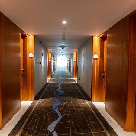 Holiday Inn Express Luoyang Xiyuan Kültér fotó