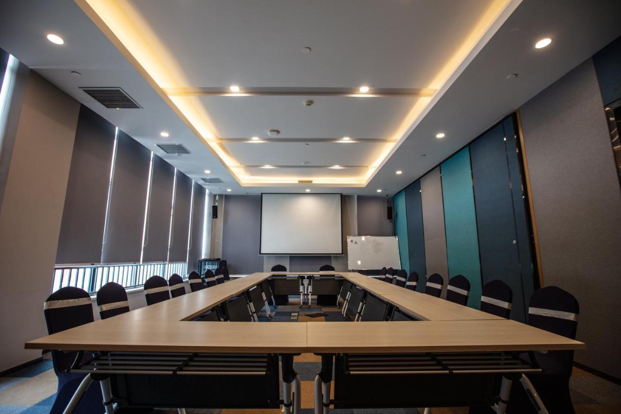 Holiday Inn Express Luoyang Xiyuan Kültér fotó