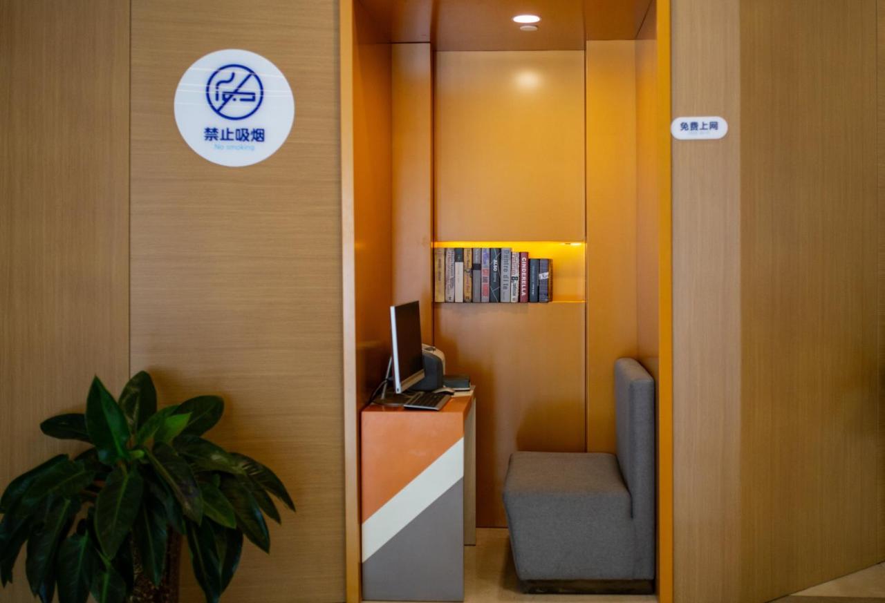 Holiday Inn Express Luoyang Xiyuan Kültér fotó